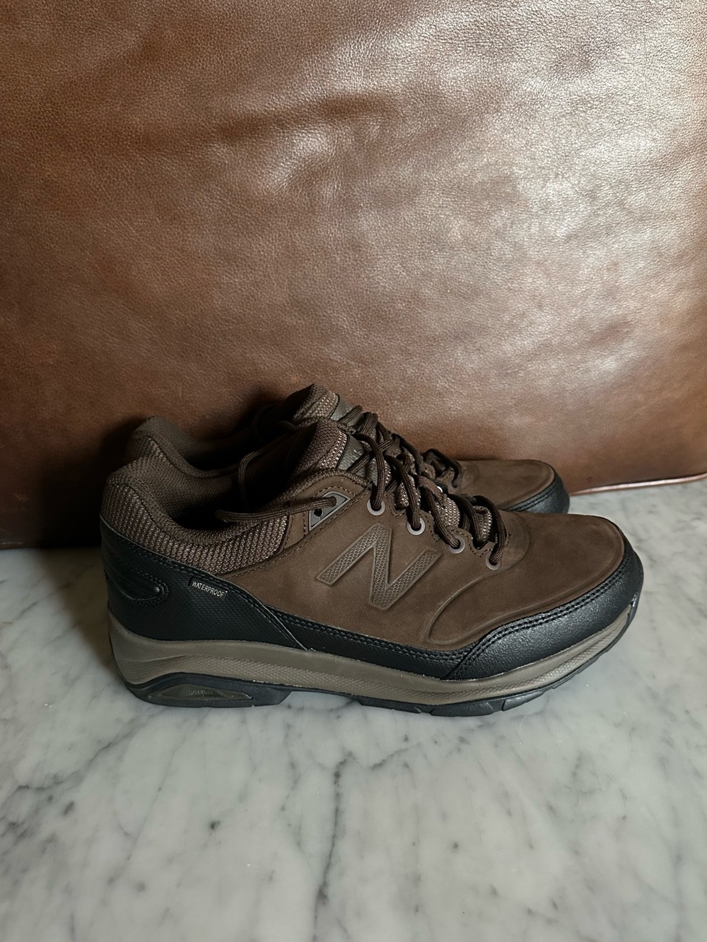 New Balance Men’s Size 9 Brown Waterproof Walking Shoes